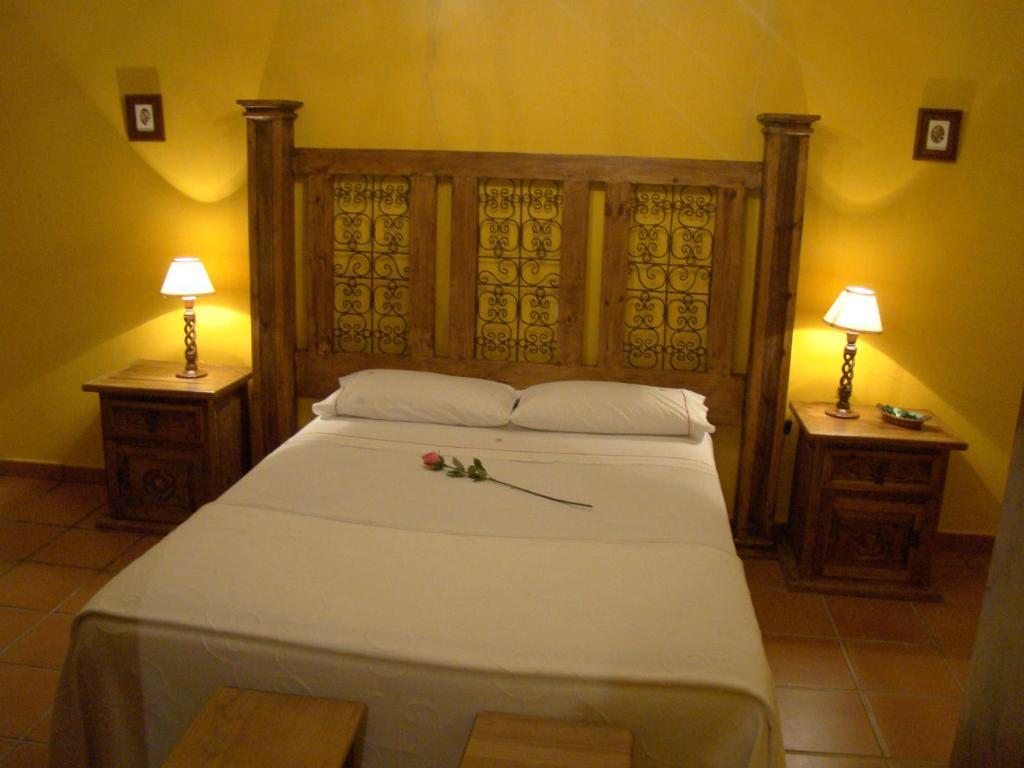 Finca Dehesa Tres Riveros Herrera de Alcantara Room photo